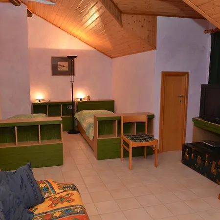 Anna Apartment *