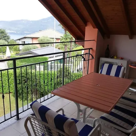 Anna * Porto Valtravaglia