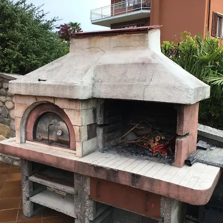 Anna * Porto Valtravaglia