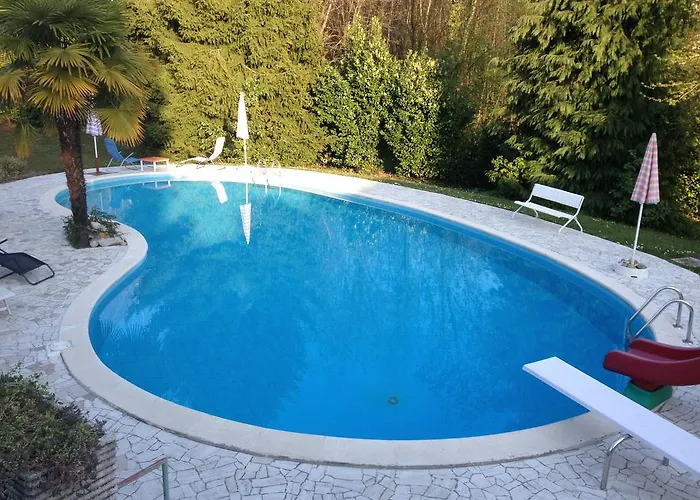 Anna * Porto Valtravaglia